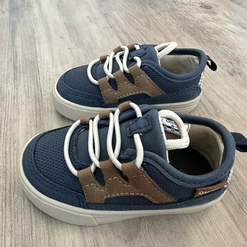 Oshkosh baby slip on